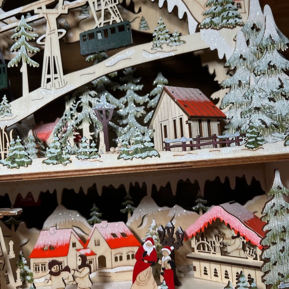 Martha Stewart LED Winter Village Scene - Picture 11 of 14